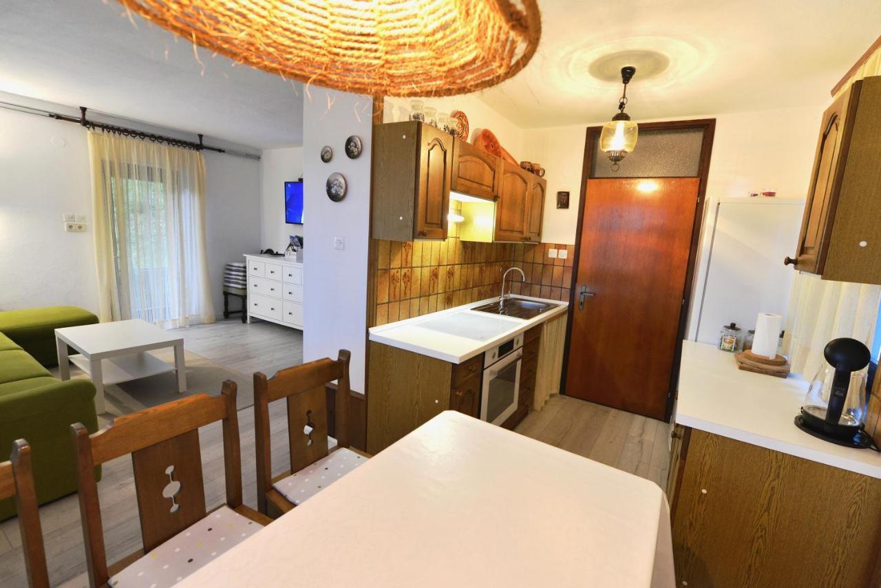 Holiday Home Davca Церкно Екстер'єр фото